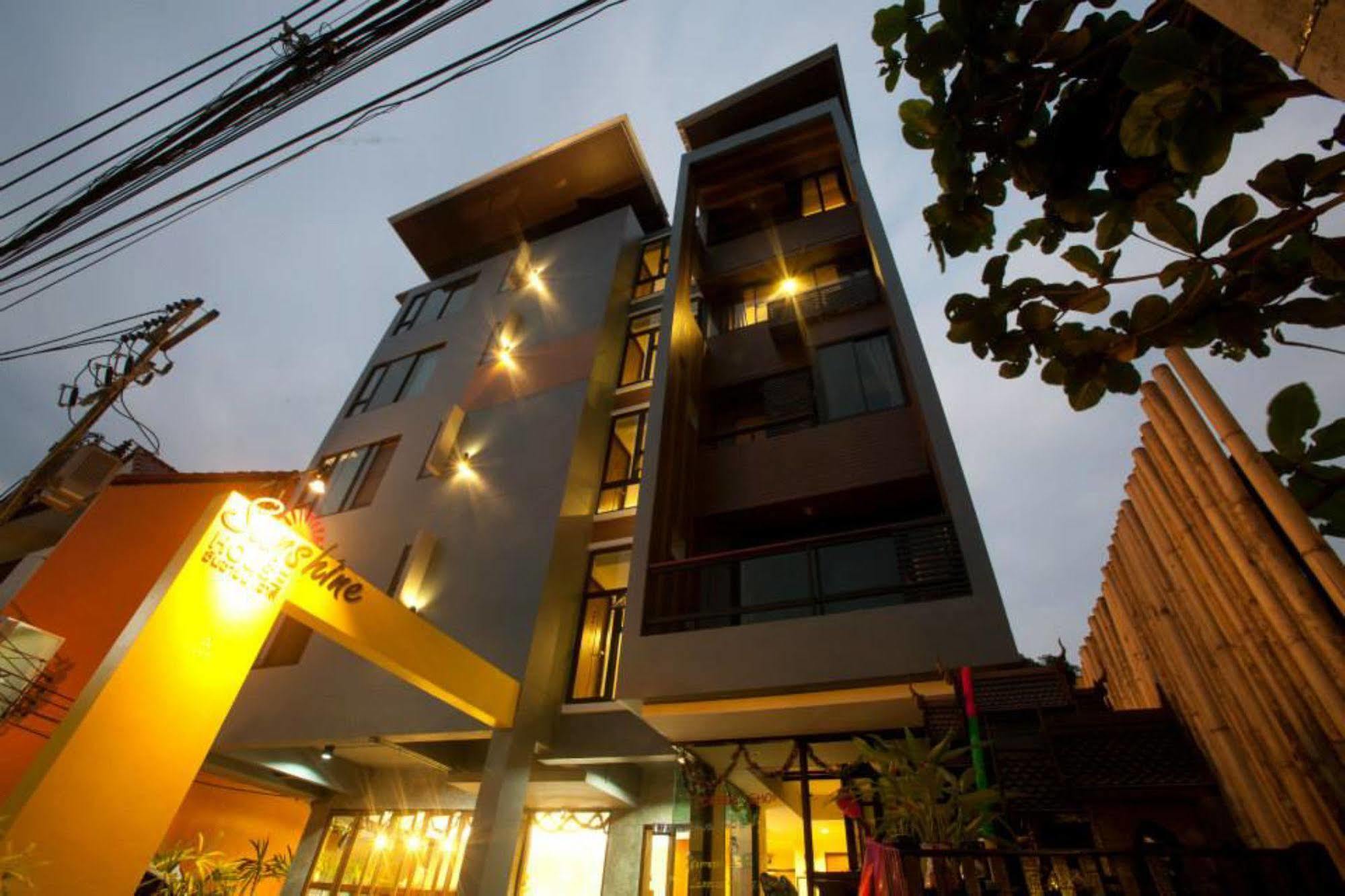 Oyo 233 Sunshine House Hotell Chiang Mai Eksteriør bilde