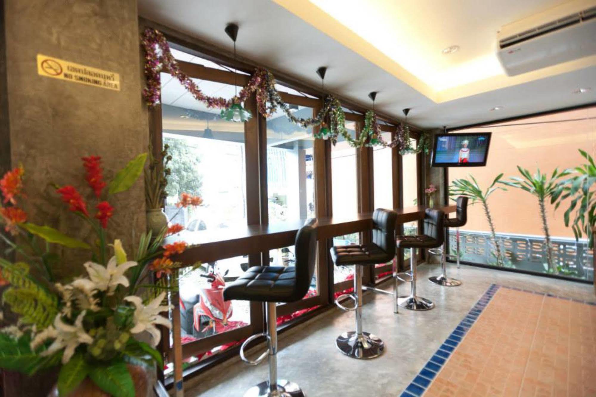 Oyo 233 Sunshine House Hotell Chiang Mai Eksteriør bilde