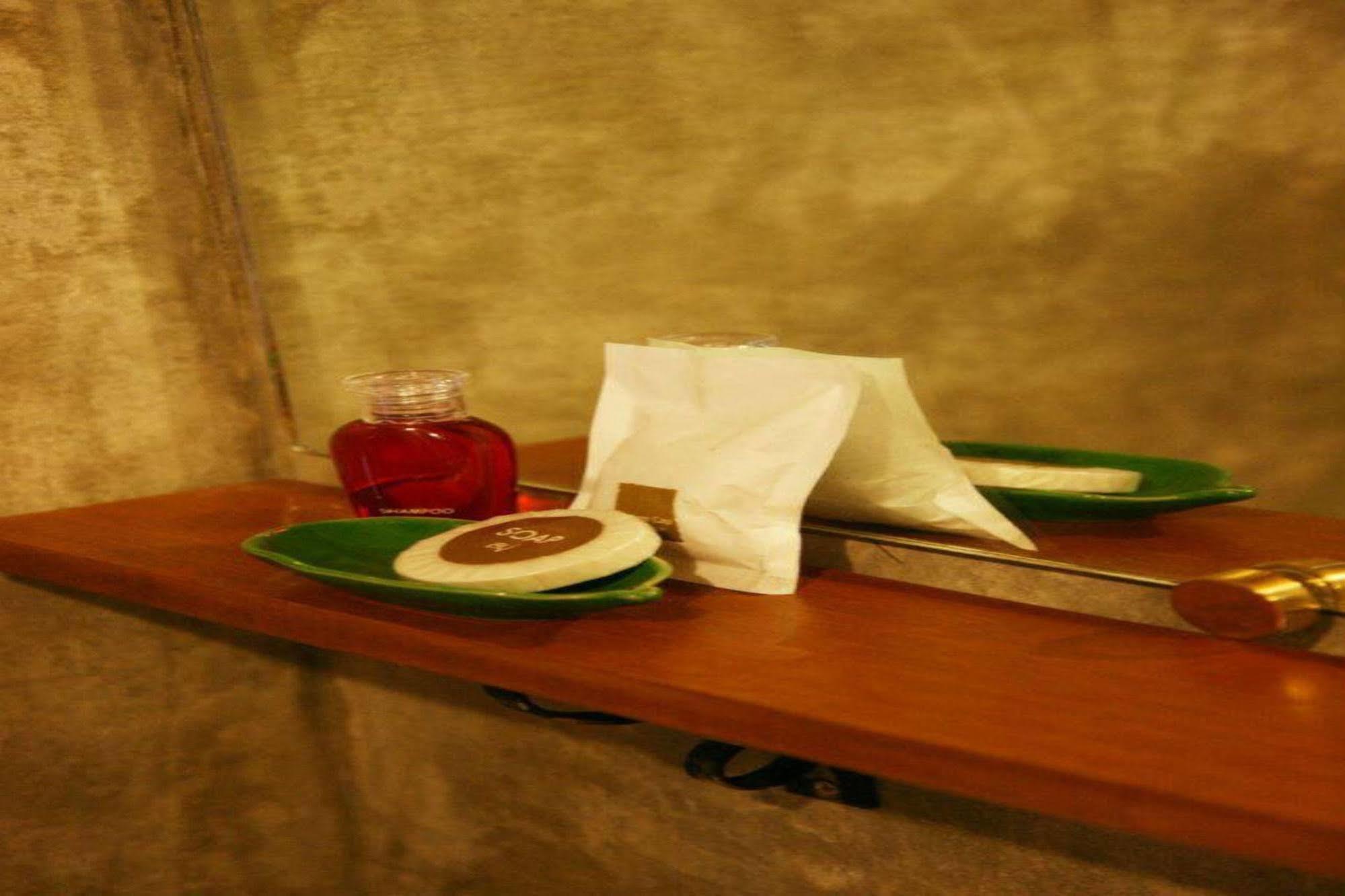 Oyo 233 Sunshine House Hotell Chiang Mai Eksteriør bilde