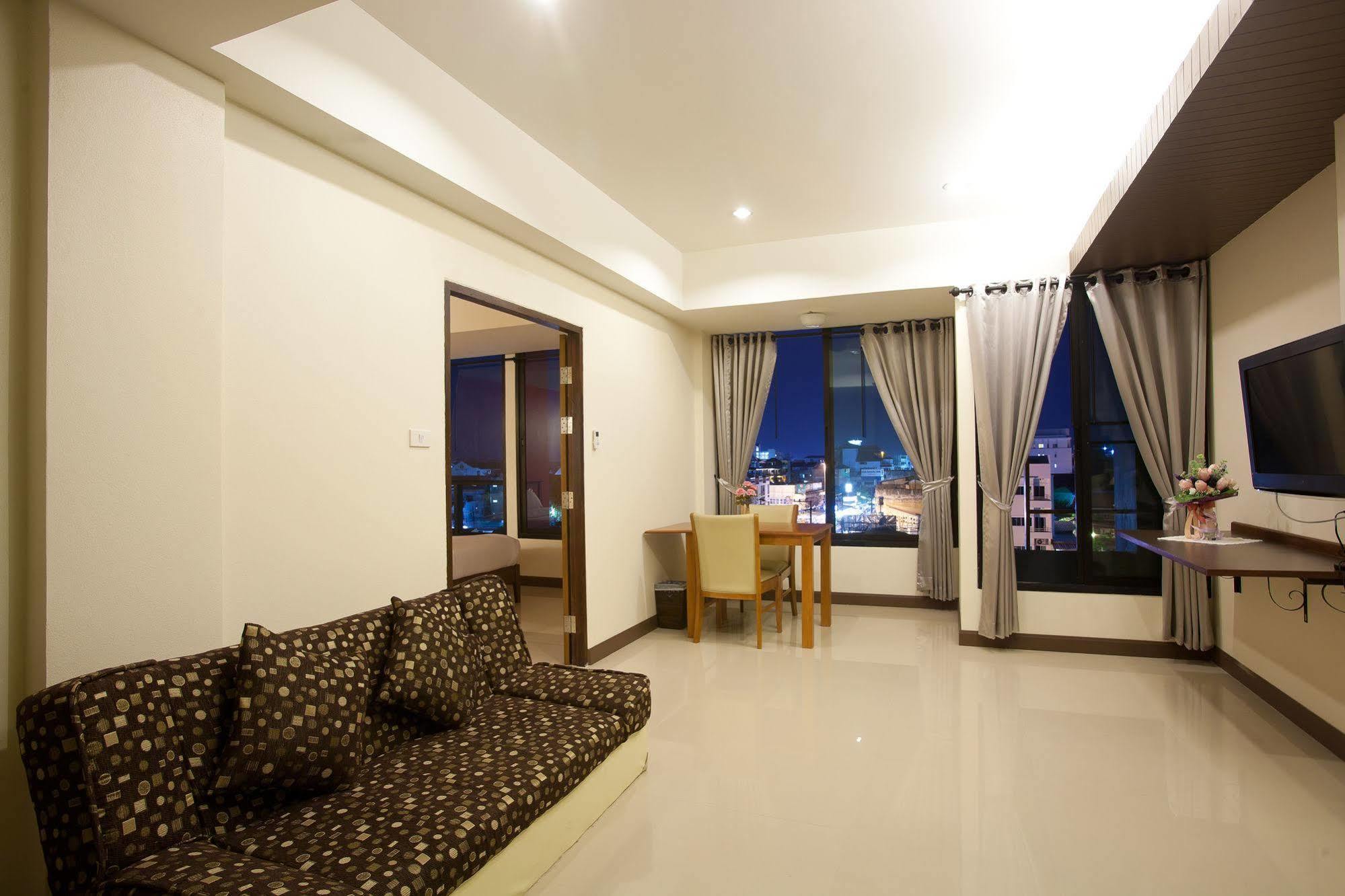 Oyo 233 Sunshine House Hotell Chiang Mai Eksteriør bilde