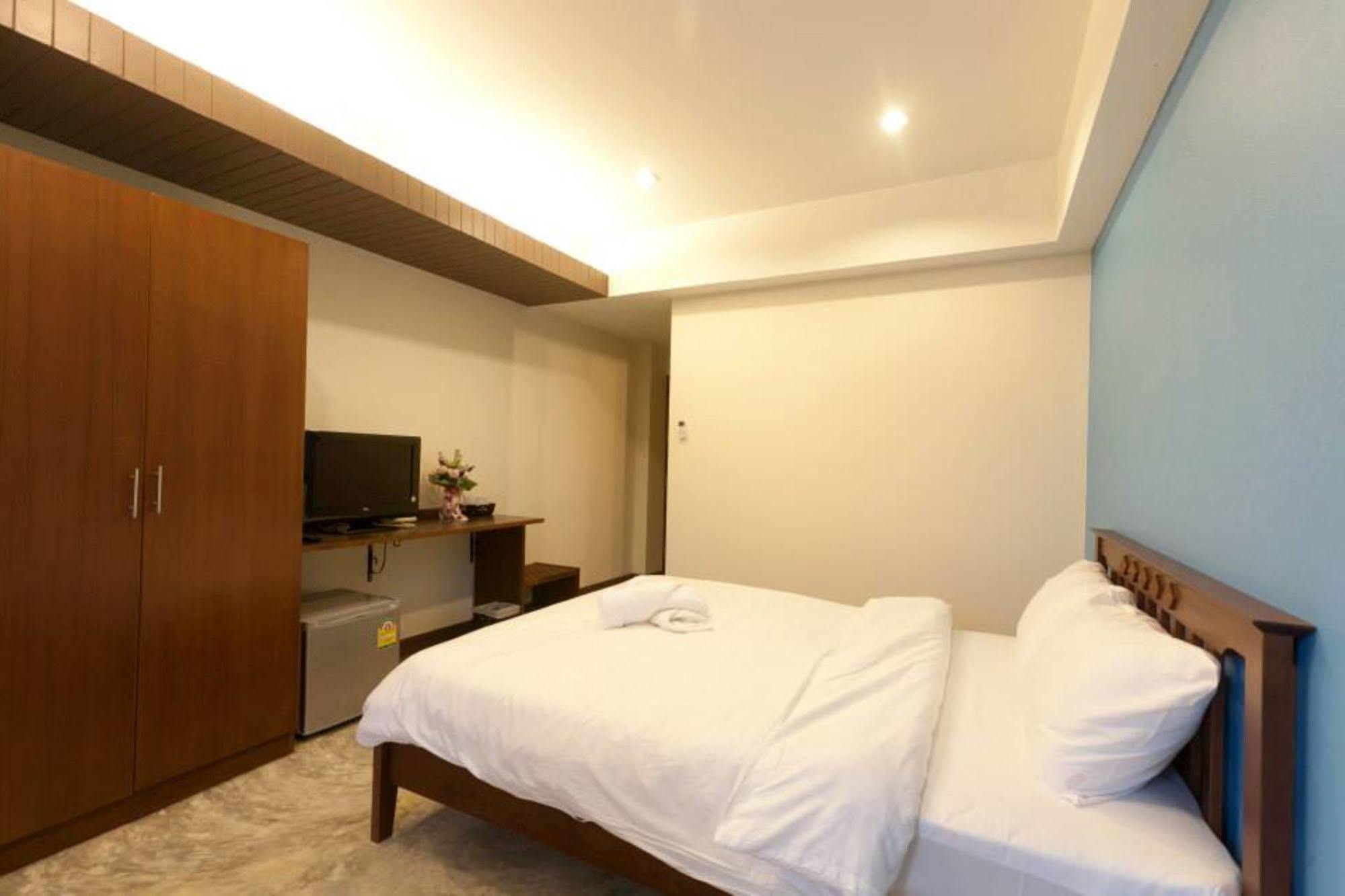 Oyo 233 Sunshine House Hotell Chiang Mai Eksteriør bilde