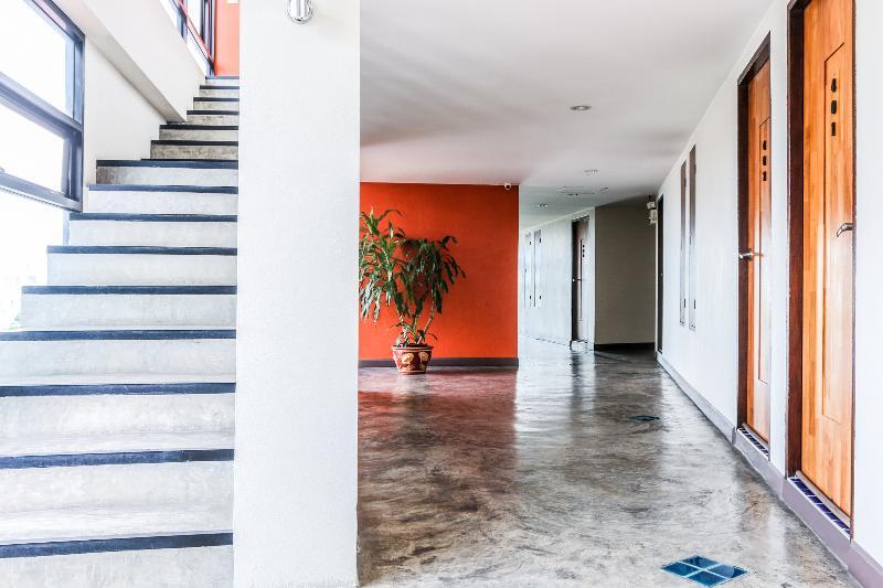 Oyo 233 Sunshine House Hotell Chiang Mai Eksteriør bilde